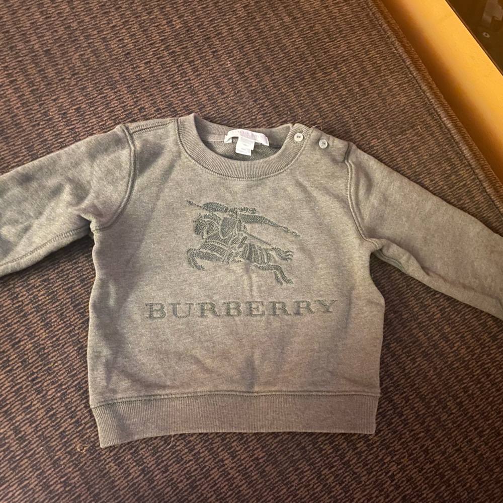COPY - Burberry Sweater